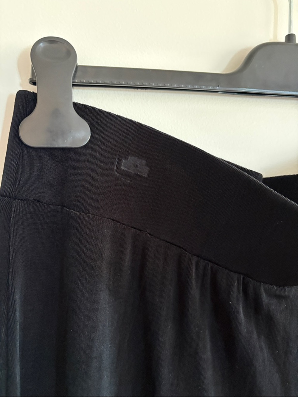 Chicos Wide-Leg Stretch Pants - Picture 9 of 13